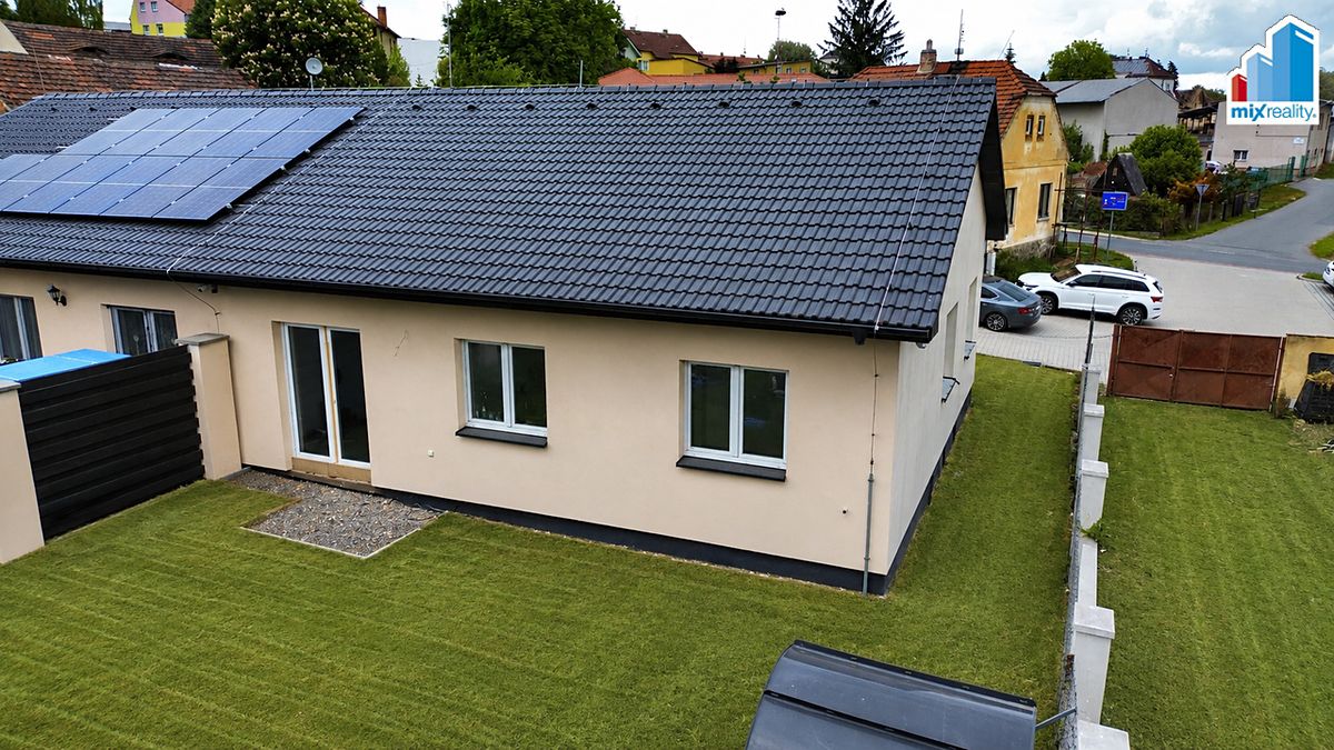 Prodej rodinného domu 83 m², pozemek 343 m² – fotografie 2