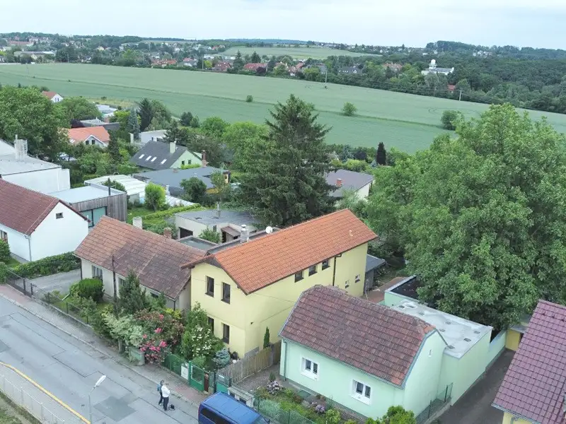 Prodej rodinného domu 128 m², pozemek 683 m², Klecany – náhled fotky 2