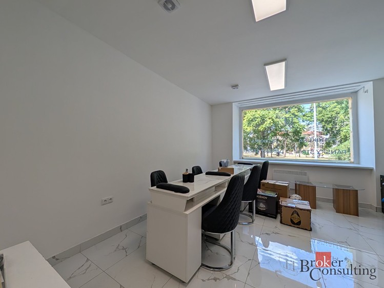 Pronájem komerčního prostoru, 40 m² (7 z 10)