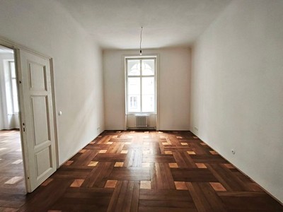 Pronájem bytu 3+1, 105 m² (3 z 16)