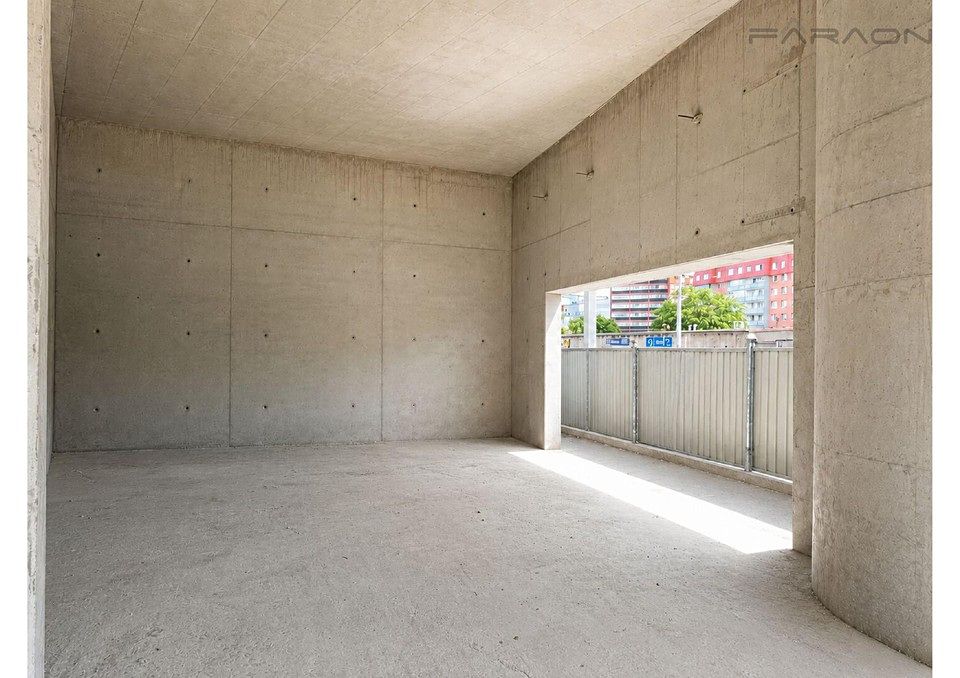 Pronájem obchodního prostoru 95 m² – fotografie 3