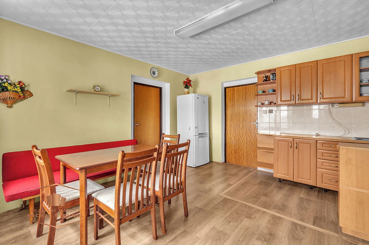 Prodej rodinného domu 80 m², pozemek 398 m² – fotografie 5