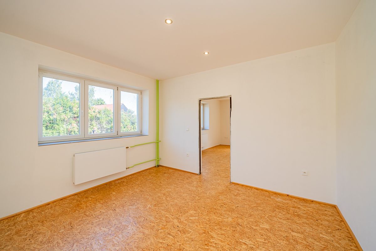 Prodej rodinného domu 270 m², pozemek 919 m² – fotografie 5