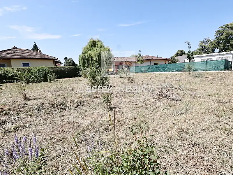 Prodej stavebního pozemku 800 m², Býkev – náhled fotky 2