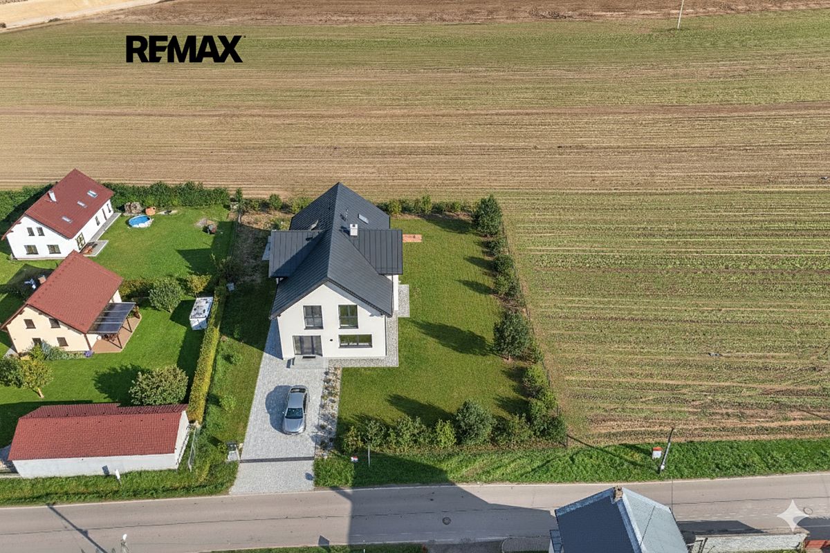 Prodej stavebního pozemku 1671 m² – fotografie 3