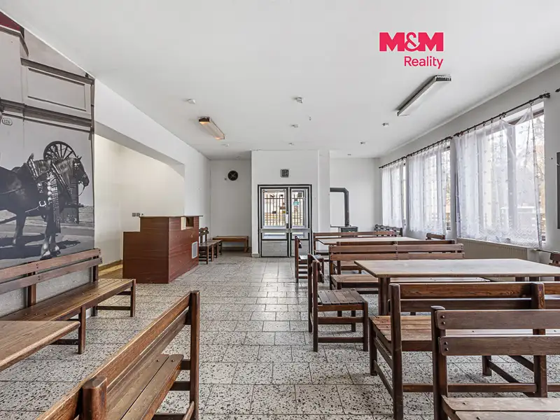 Prodej rodinného domu 345 m², pozemek 557 m², Kryry – náhled fotky 1
