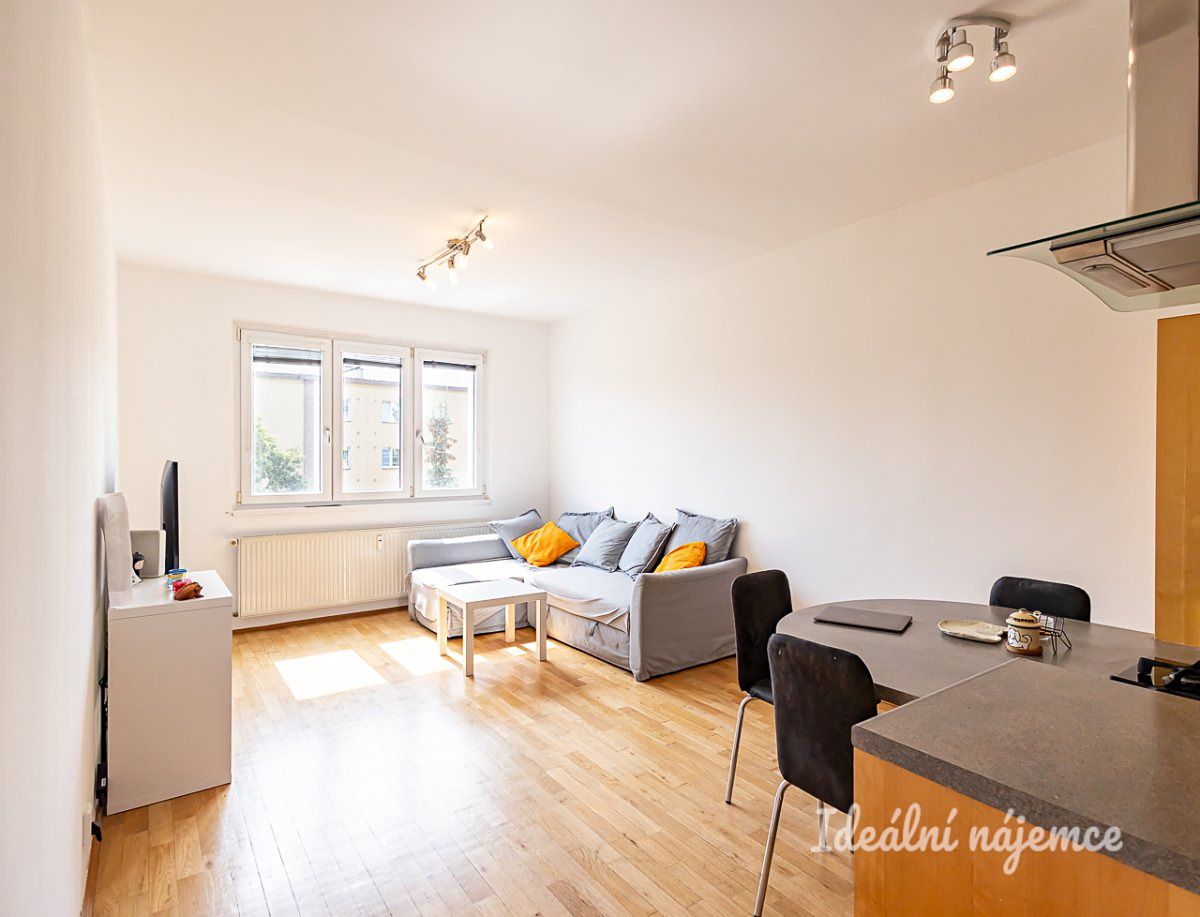 Pronájem bytu 3+kk 56 m²