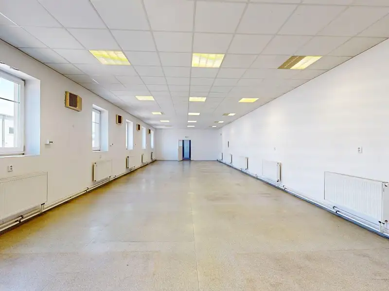 Pronájem kanceláře 470 m², Hradec Králové – náhled fotky 1