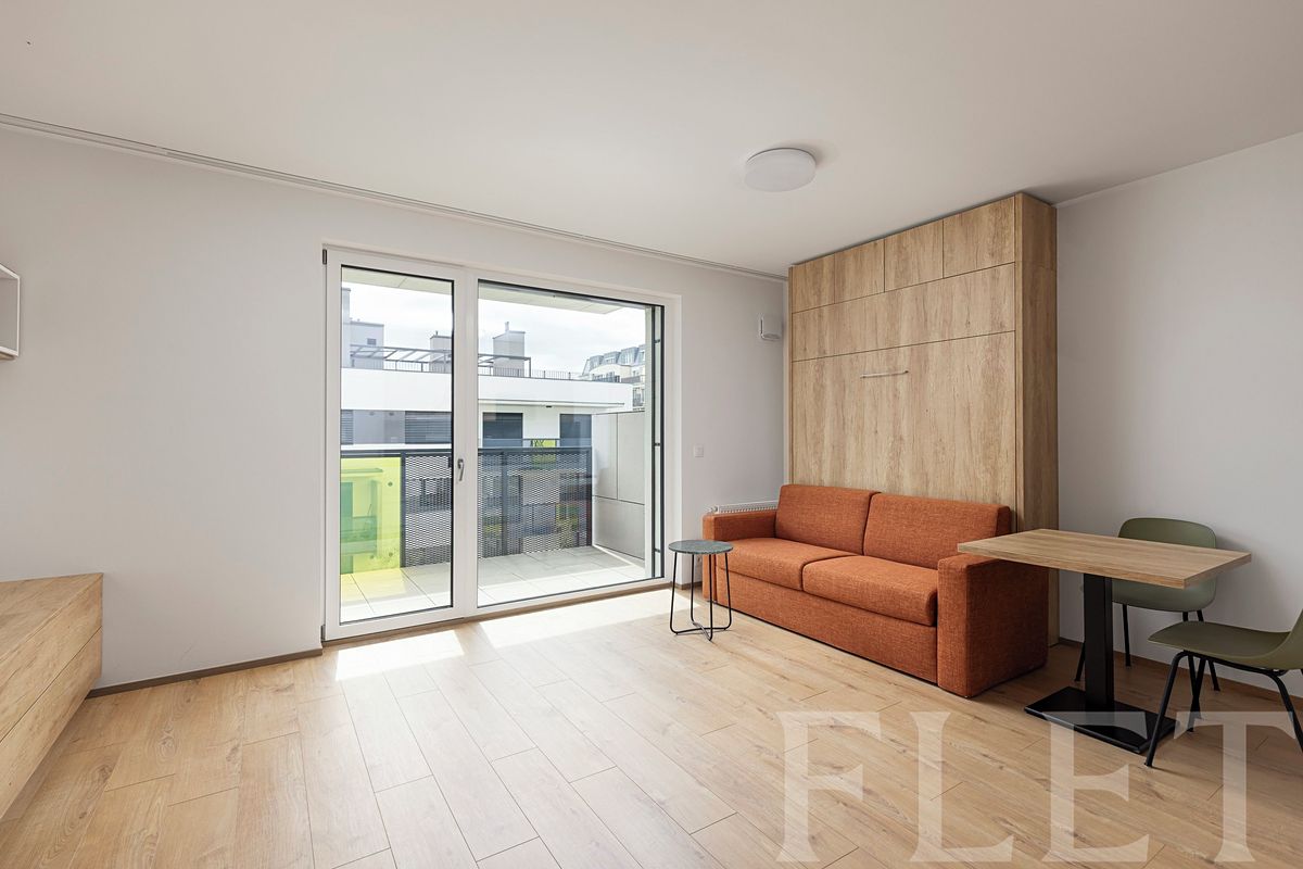 Pronájem bytu 1+kk 37 m²