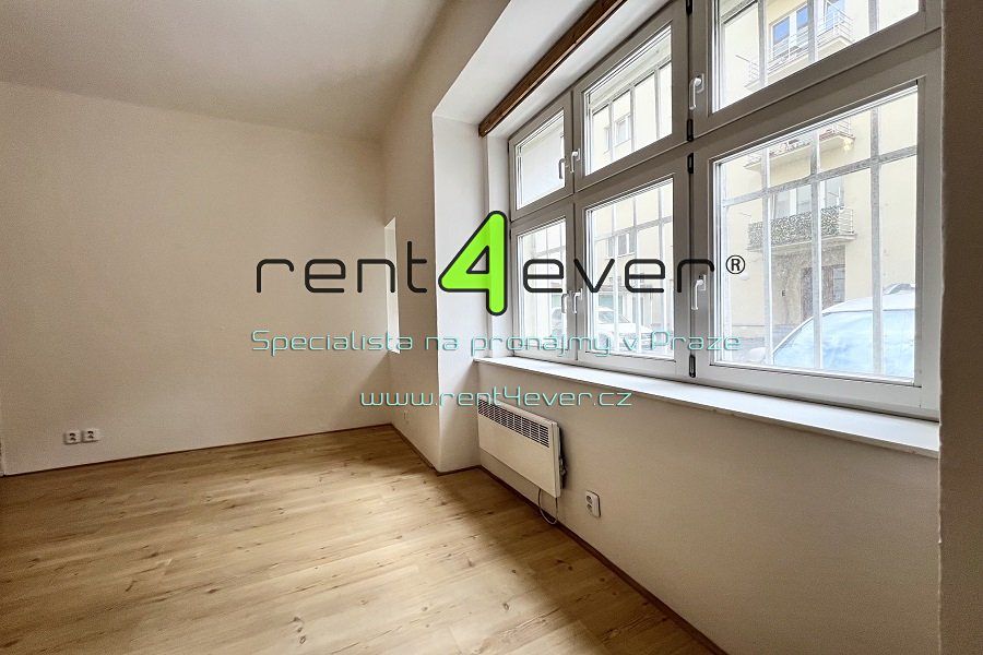 Pronájem kanceláře 30 m² – fotografie 4