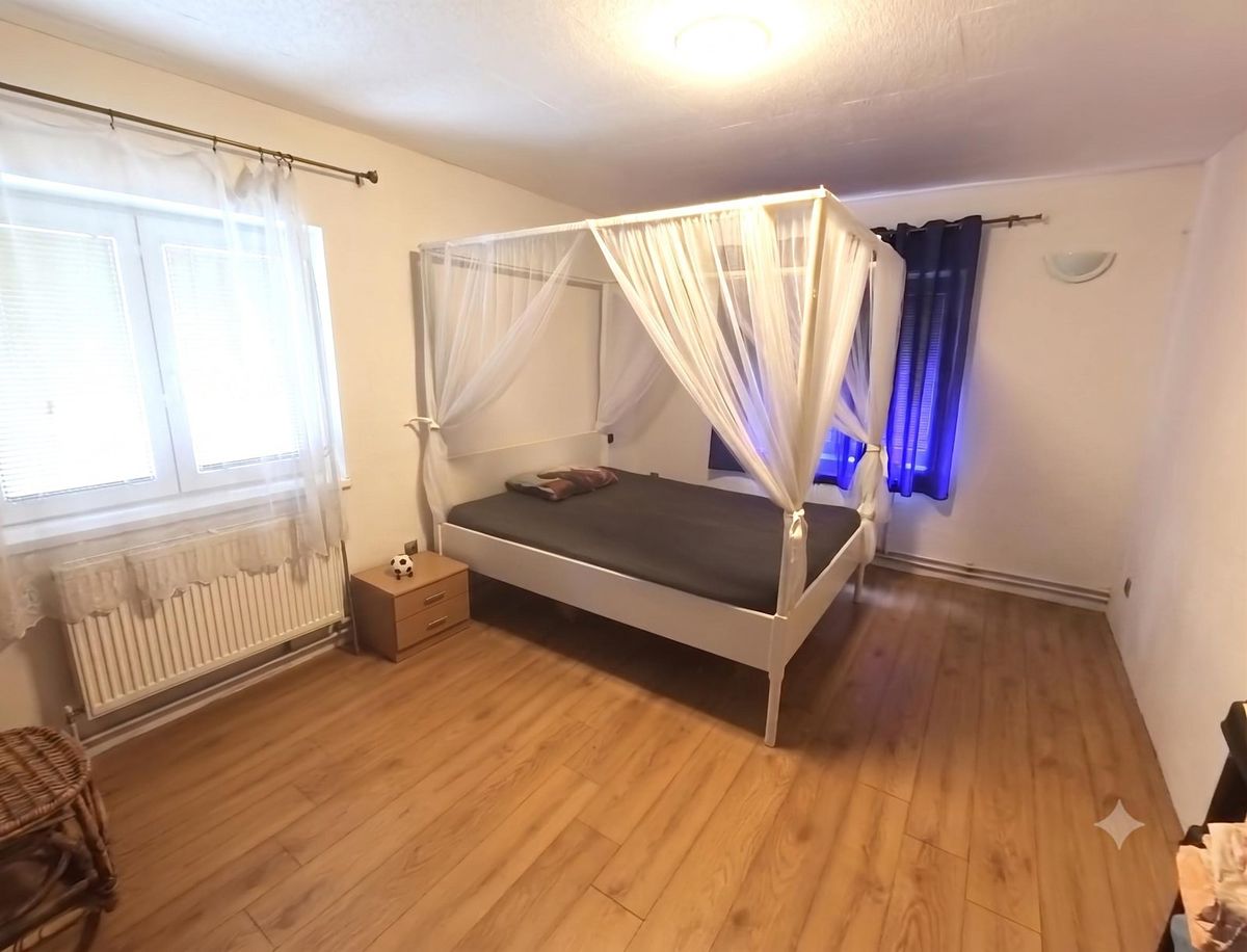 Prodej rodinného domu 466 m², pozemek 1305 m² – fotografie 3