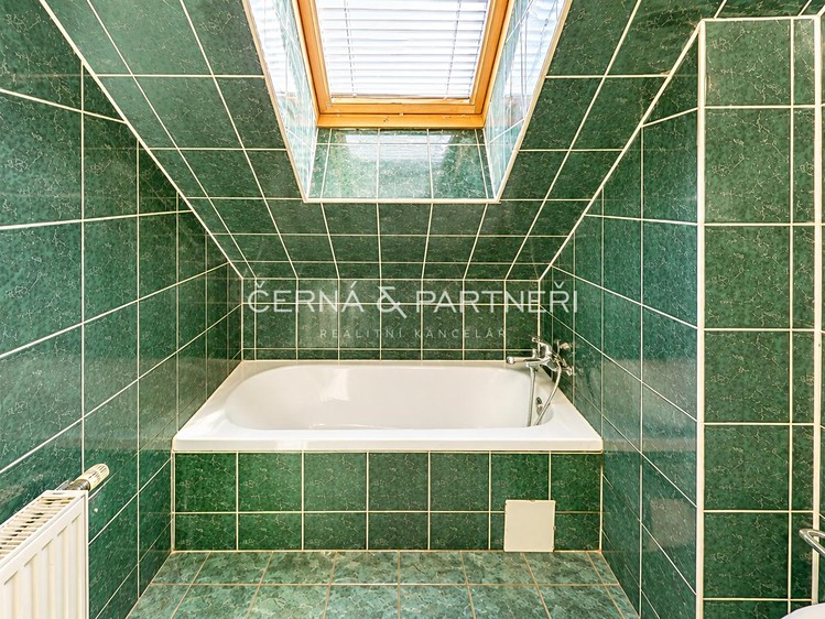 Prodej komerčního prostoru, 1 650 m² (14 z 41)