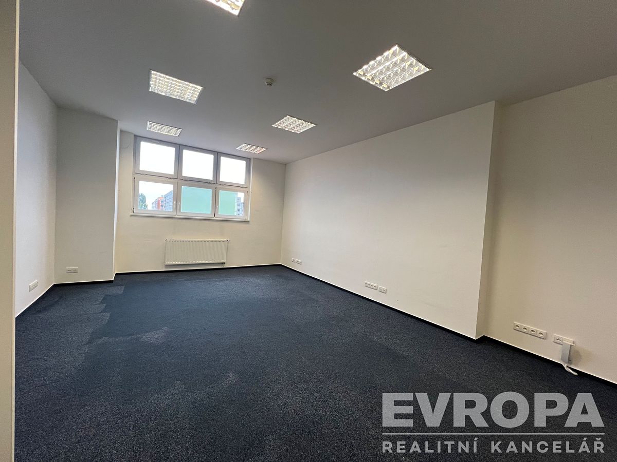 Pronájem kanceláře 24 m² – fotografie 2