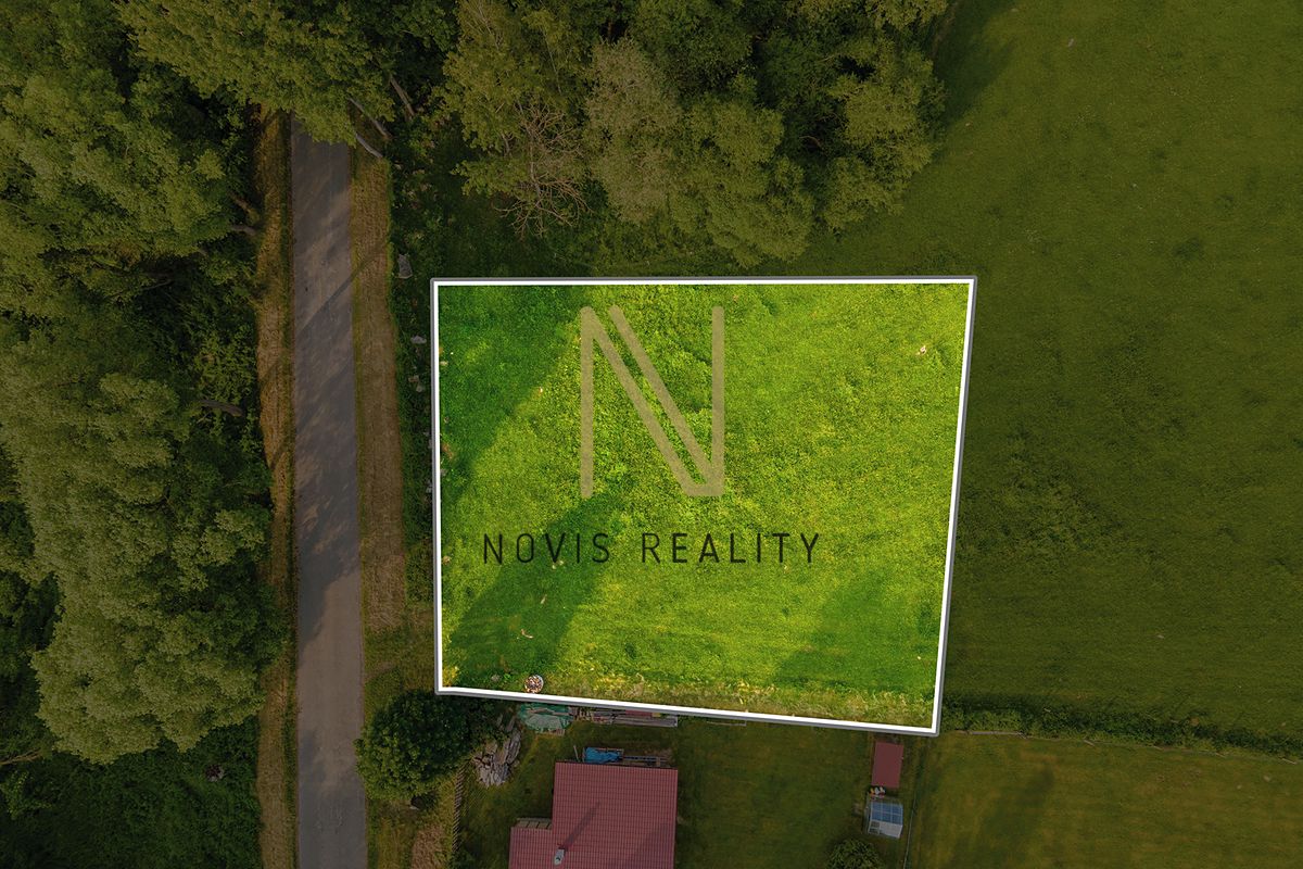 Prodej stavebního pozemku 975 m² – fotografie 3