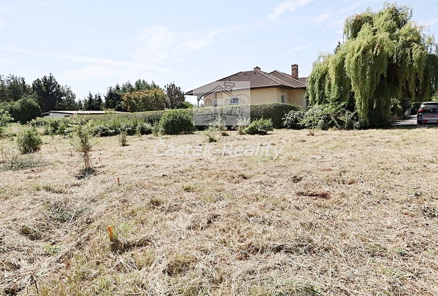 Prodej stavebního pozemku 800 m², Býkev – fotka 1 z 3