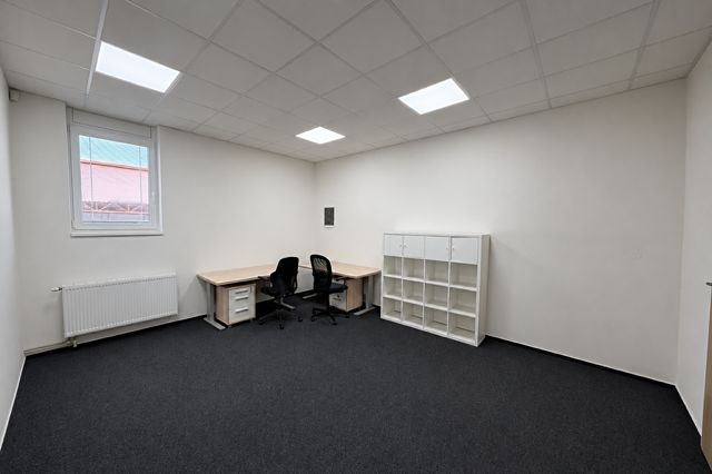 Pronájem kanceláře 23 m² – fotografie 3