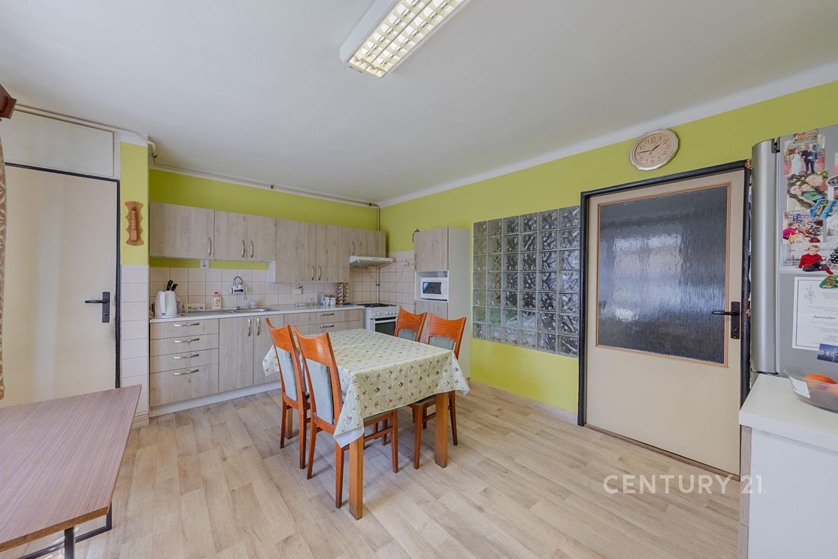 Prodej činžovního domu 160 m² – fotografie 3