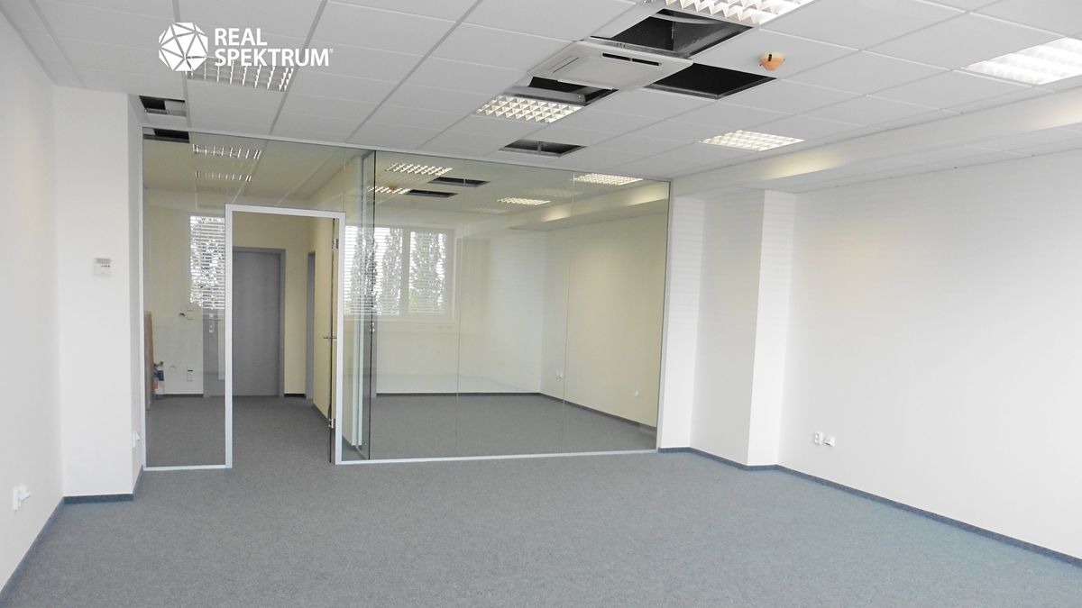 Pronájem kanceláře 85 m² – fotografie 2