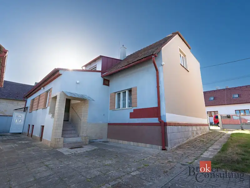 Prodej rodinného domu 200 m², pozemek 676 m², Třemošná – náhled fotky 1