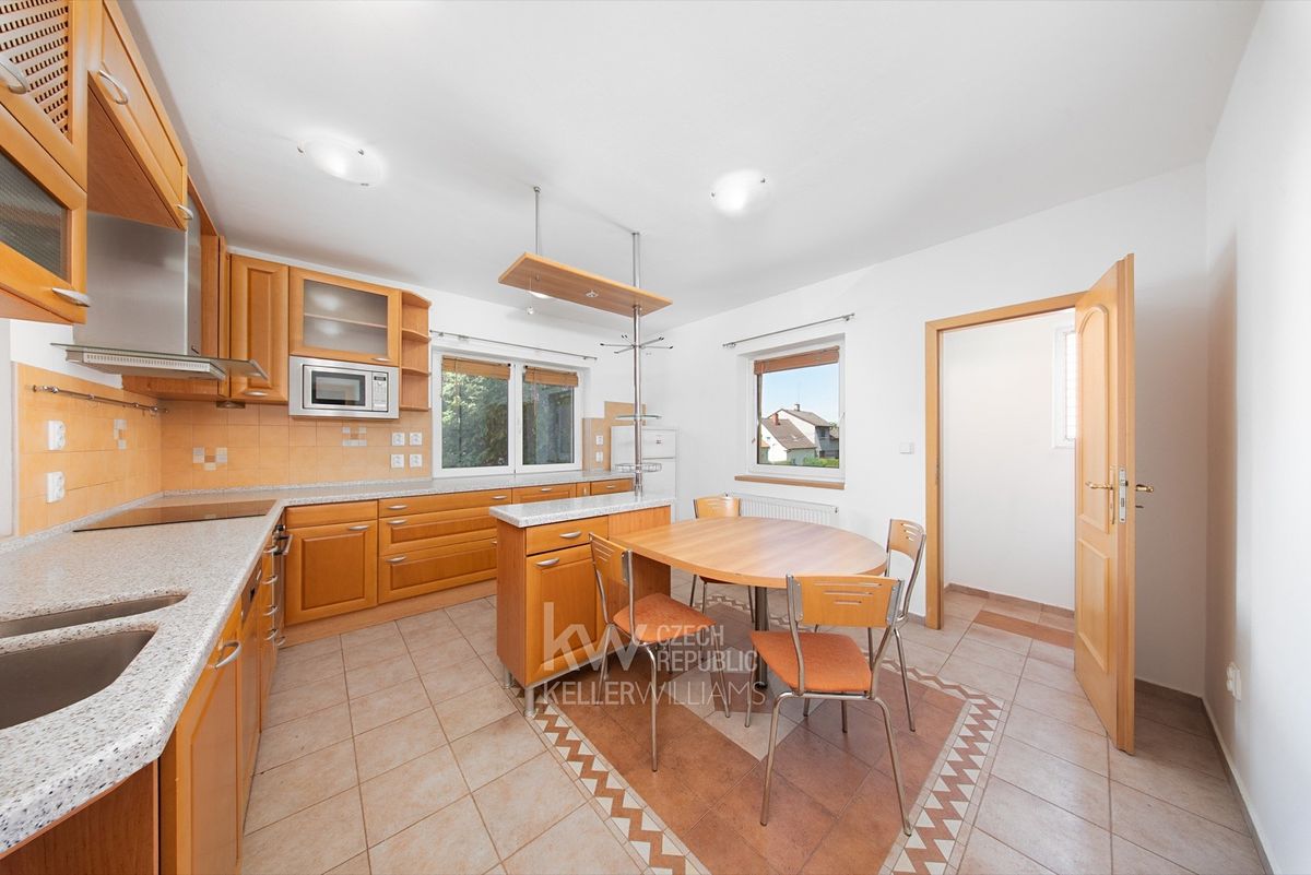 Pronájem bytu 5+1 231 m²
