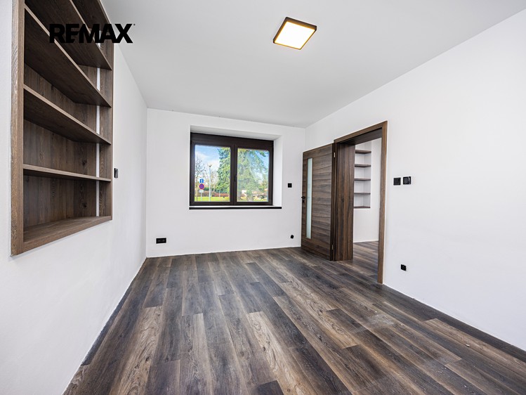 Haus zum Kauf, 240 m² (4 von 29)
