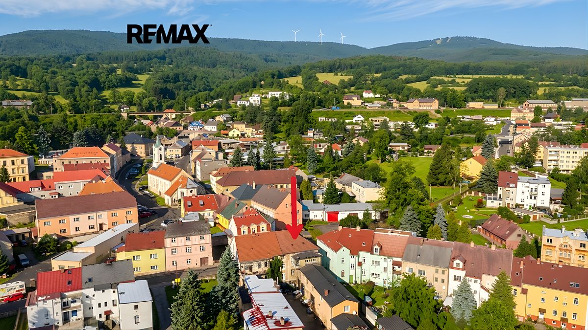 Prodej vícegeneračního domu 170 m², pozemek 405 m² – fotografie 2