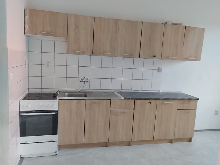 Wohnung 2+1 zur Miete, 86 m² (1 von 9)