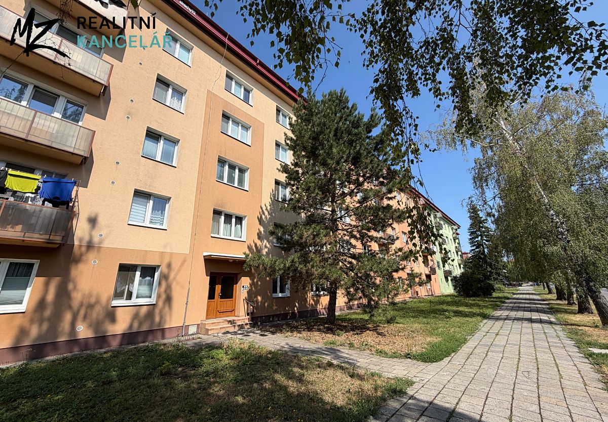 Pronájem bytu 1+1 37 m²