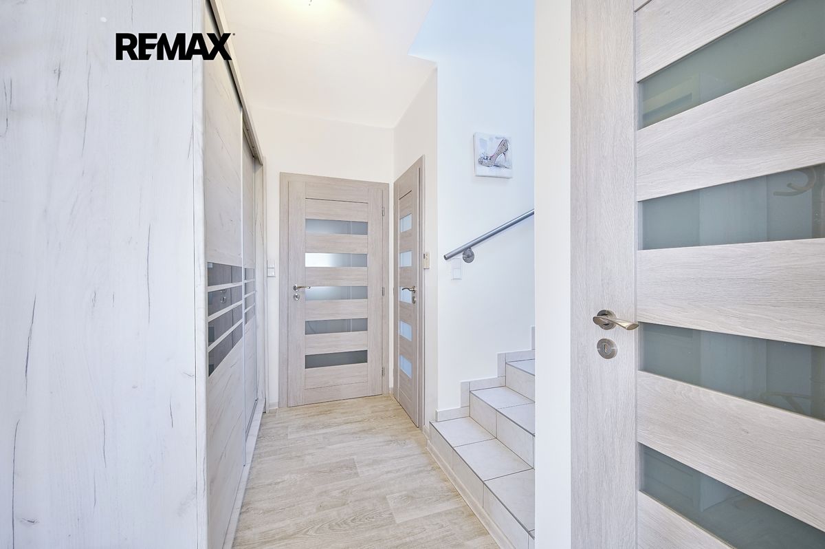 Prodej rodinného domu 172 m², pozemek 736 m² – fotografie 4