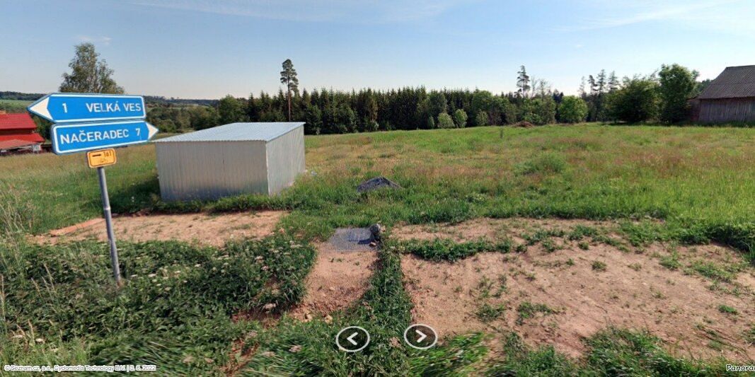 Prodej stavebního pozemku 4446 m² – fotografie 2