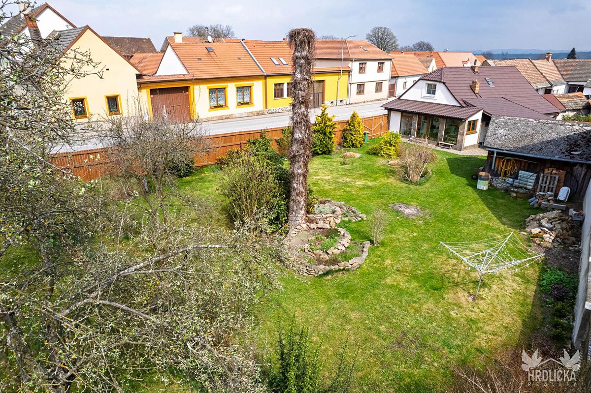 Prodej rodinného domu 135 m², pozemek 838 m² – fotografie 4