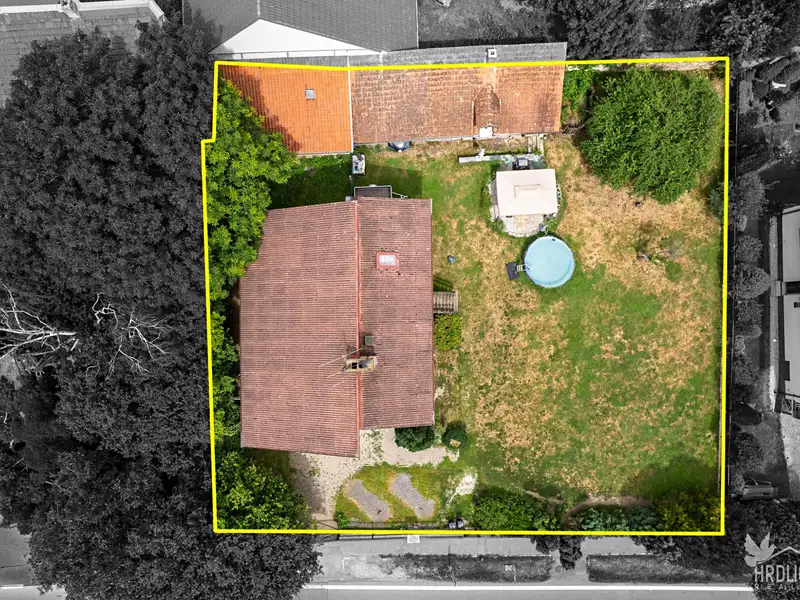 Prodej rodinného domu 250 m², pozemek 1197 m², Mirovice – náhled fotky 2