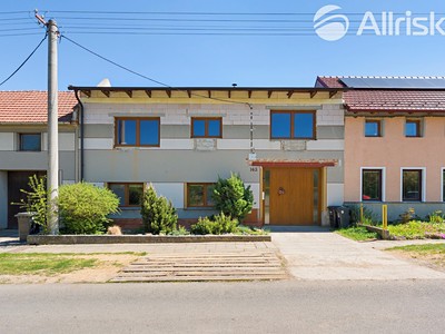 Prodej  rodinného domu 356 m², pozemek 487 m²