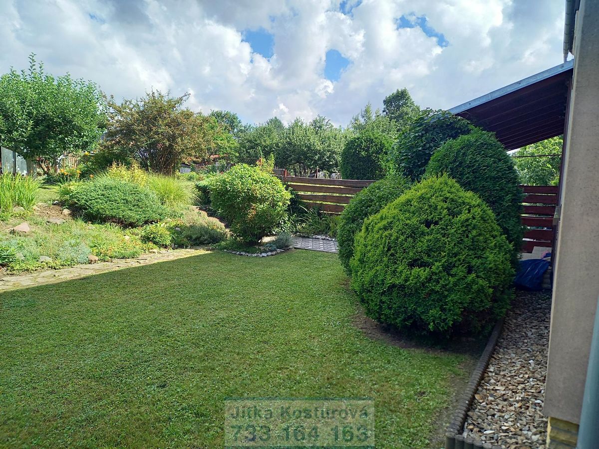 Prodej rodinného domu 160 m², pozemek 1225 m² – fotografie 4