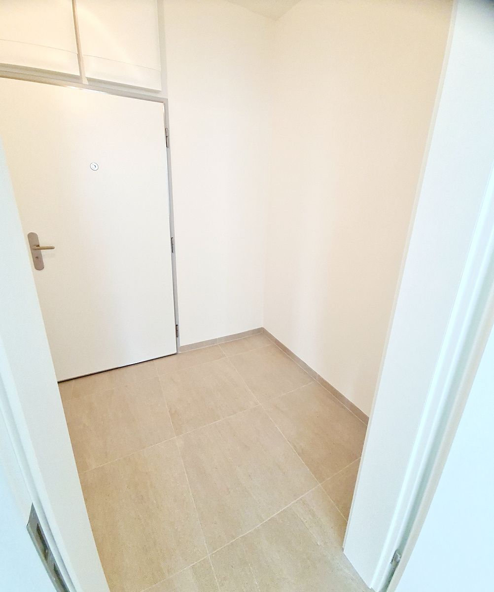Pronájem bytu 2+kk 40 m² – fotografie 3