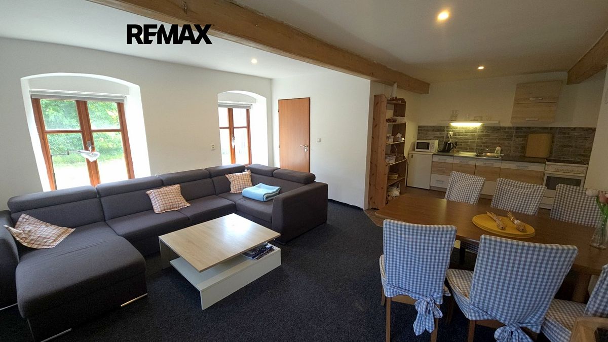 Prodej vícegeneračního domu 215 m², pozemek 2012 m² – fotografie 3