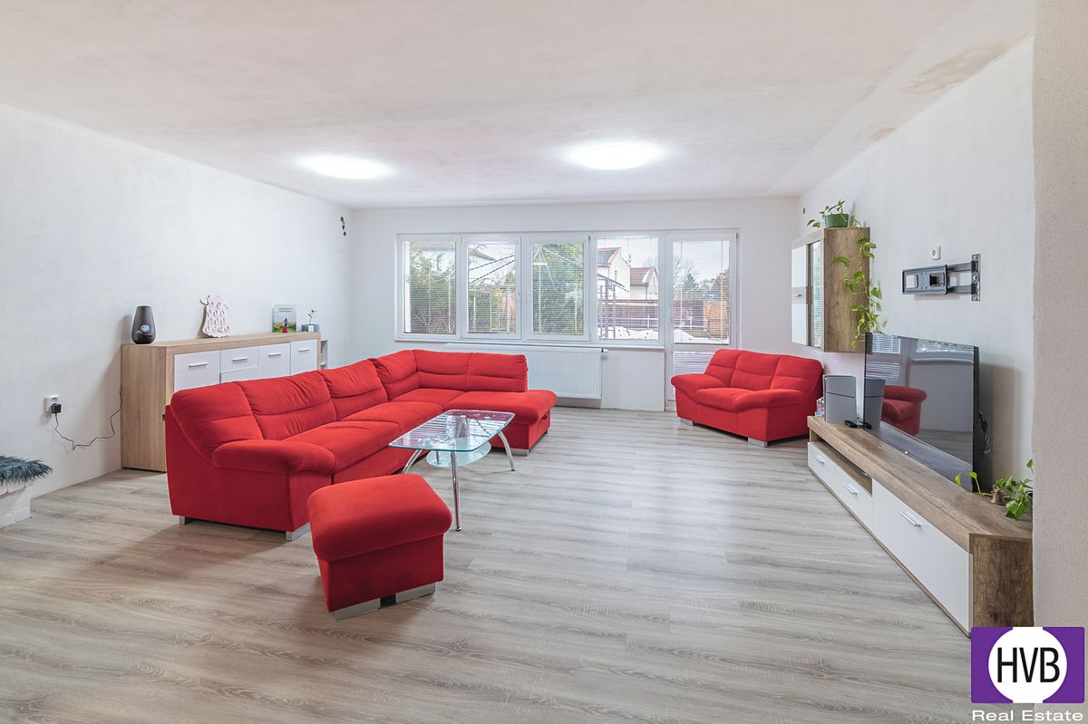 Prodej rodinného domu 144 m², pozemek 262 m² – fotografie 3