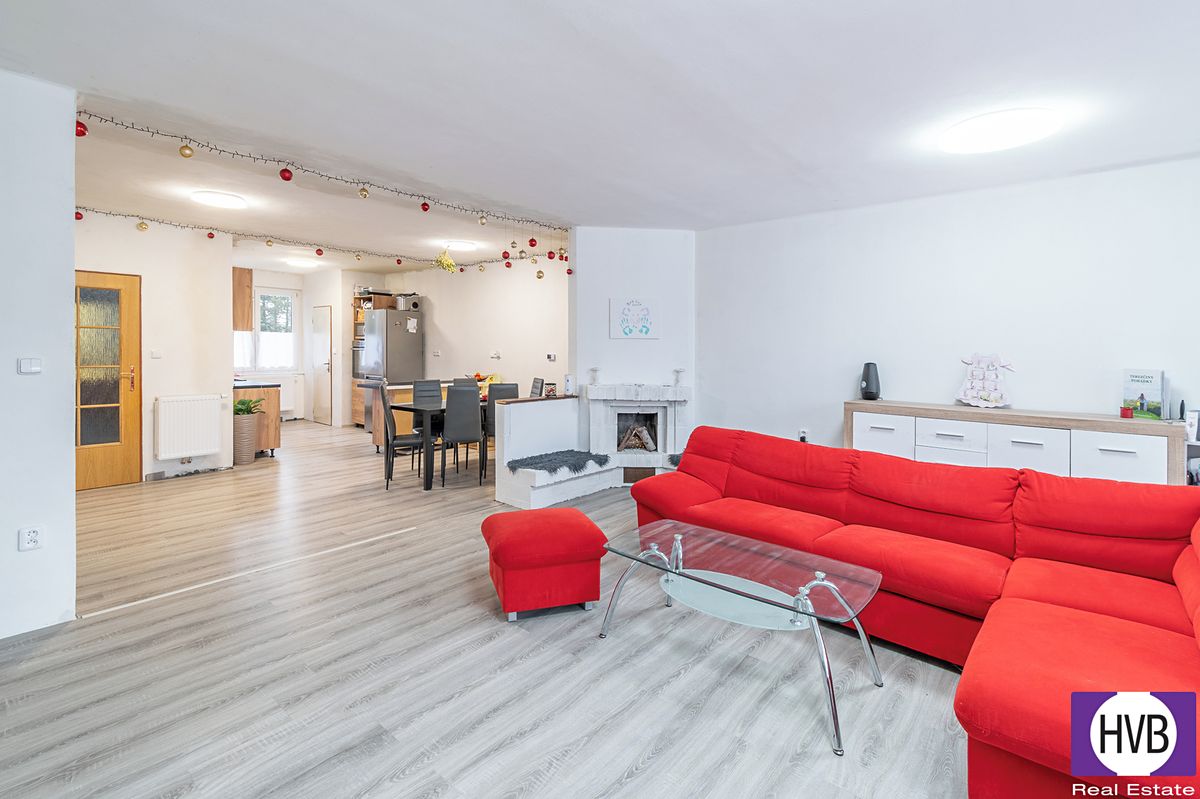 Prodej rodinného domu 144 m², pozemek 262 m² – fotografie 4
