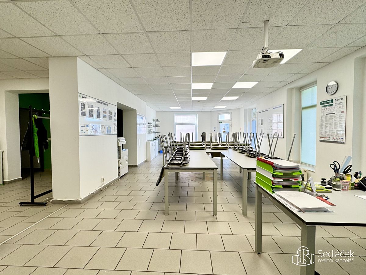 Pronájem obchodního prostoru 100 m² – fotografie 3