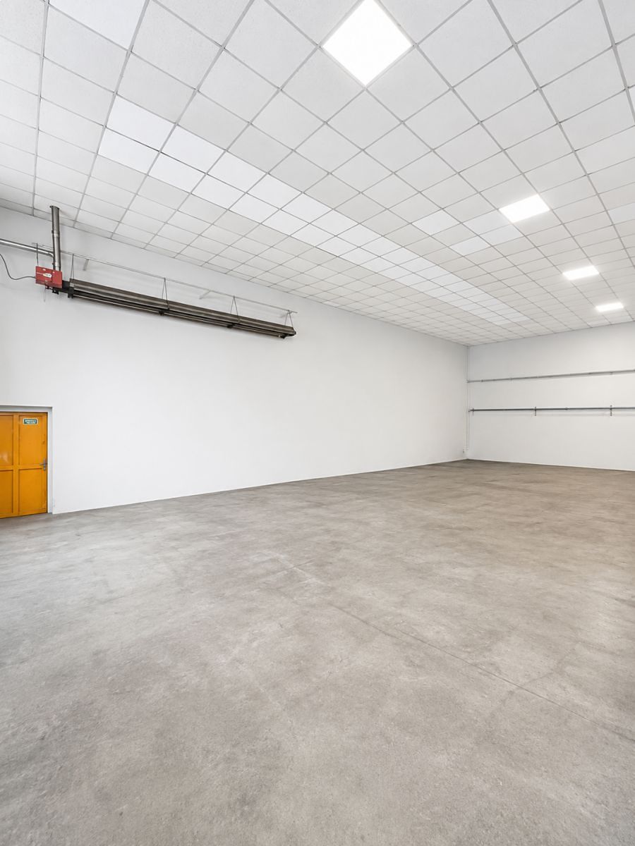 Pronájem skladového prostoru 140 m² – fotografie 2
