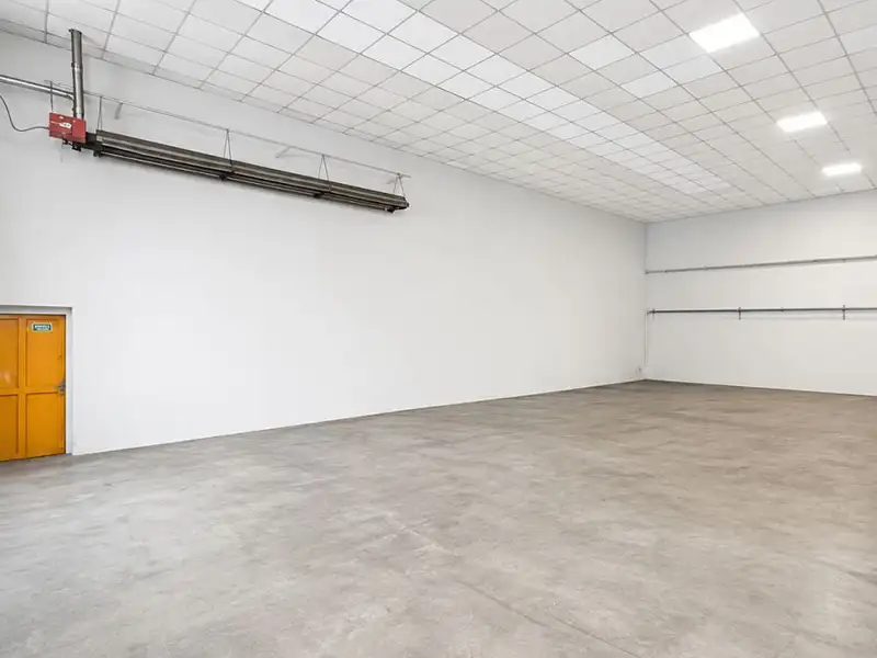 Pronájem skladového prostoru 140 m², Kladno – náhled fotky 2