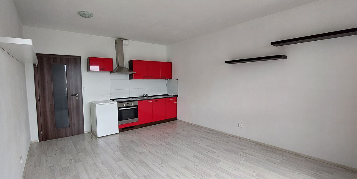 Pronájem bytu 1+kk 38 m² – fotografie 5