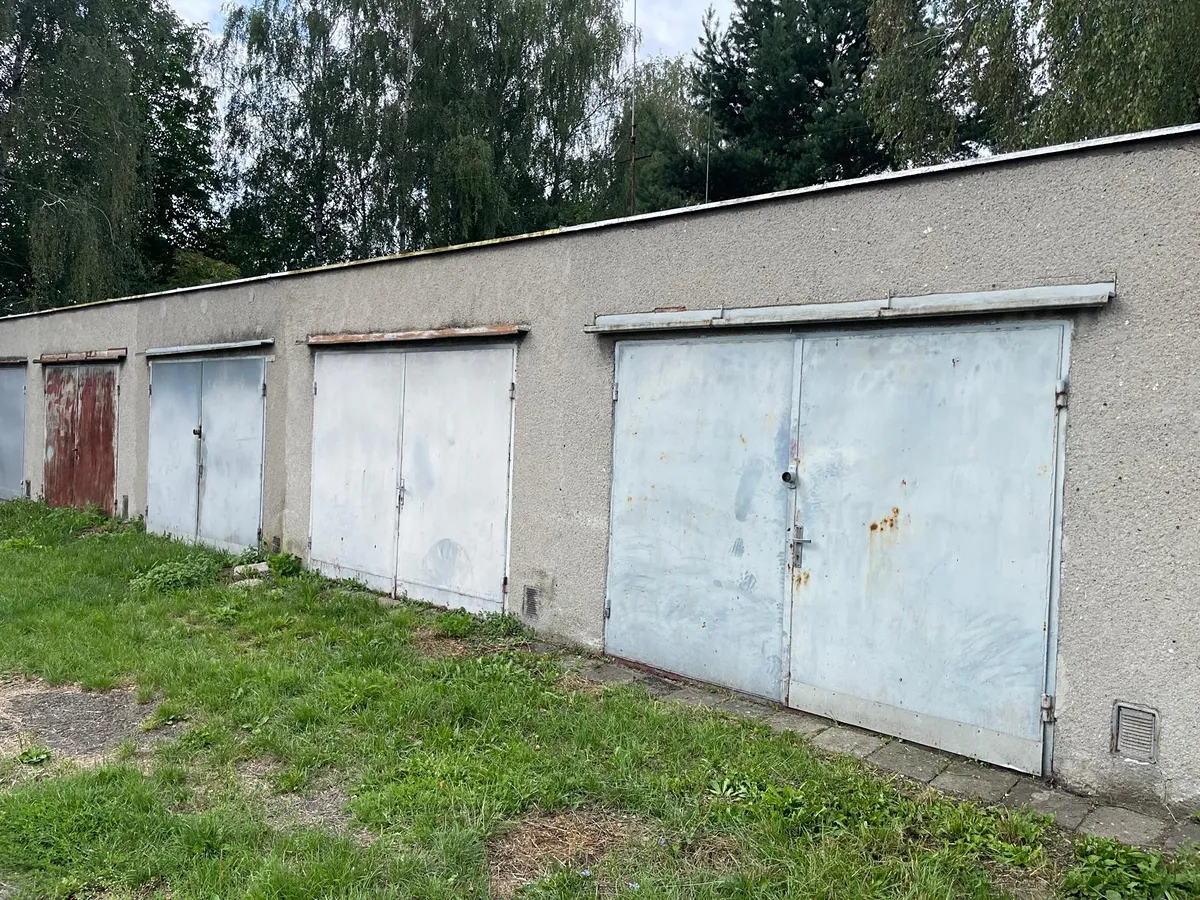 Prodej garáže 27 m²