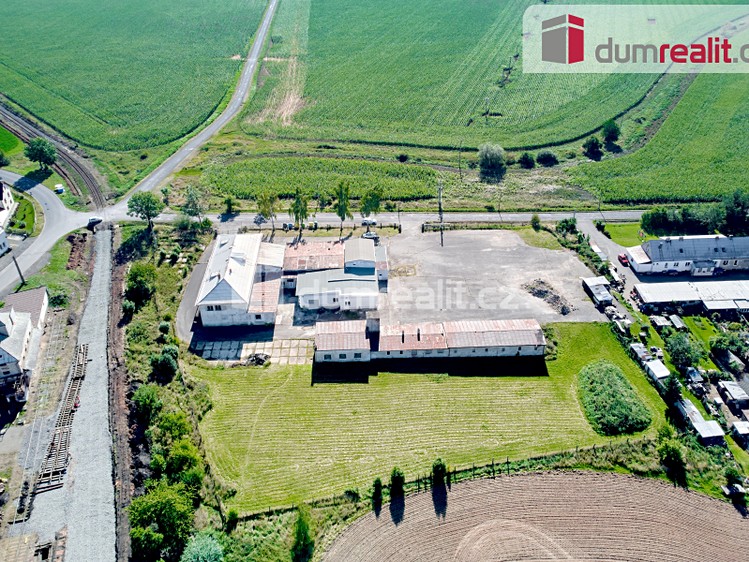 Prodej komerčního prostoru, 2 500 m² (1 z 32)