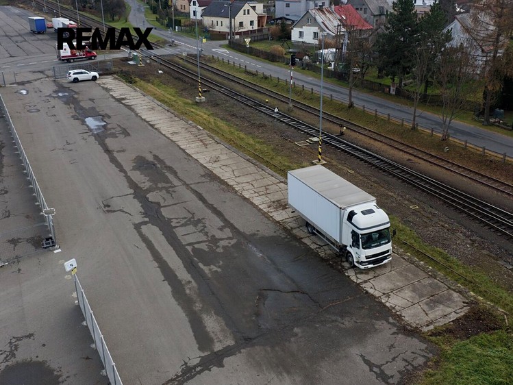 Нерухомість в оренду, 385 м² (2 з 3)