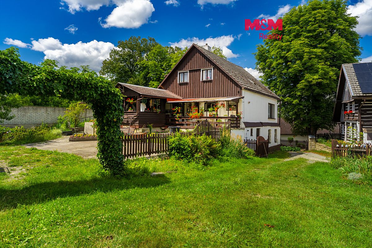 Prodej rodinného domu 145 m², pozemek 2156 m²