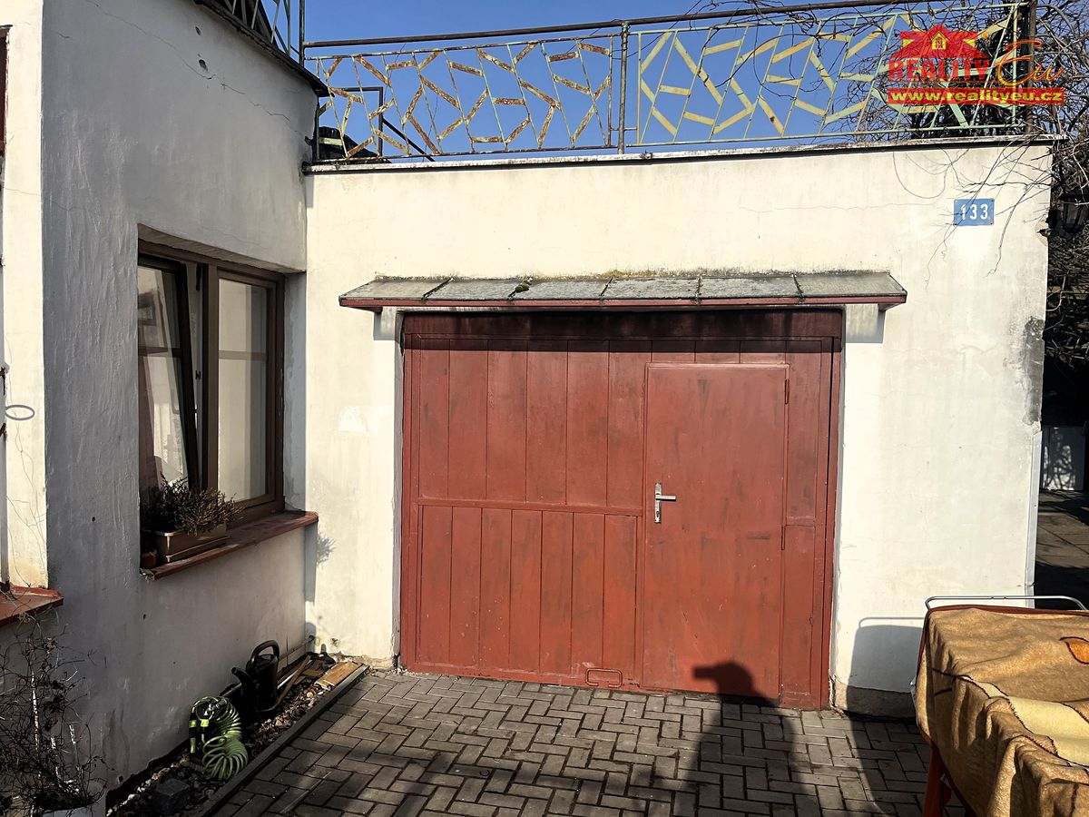 Prodej rodinného domu 200 m², pozemek 773 m² – fotografie 4