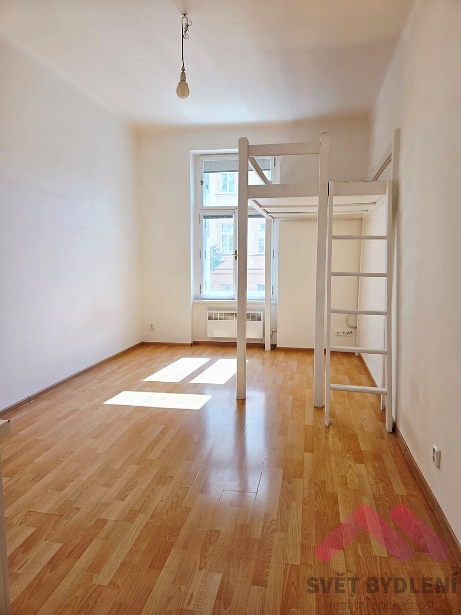 Pronájem bytu 1+kk 27 m²