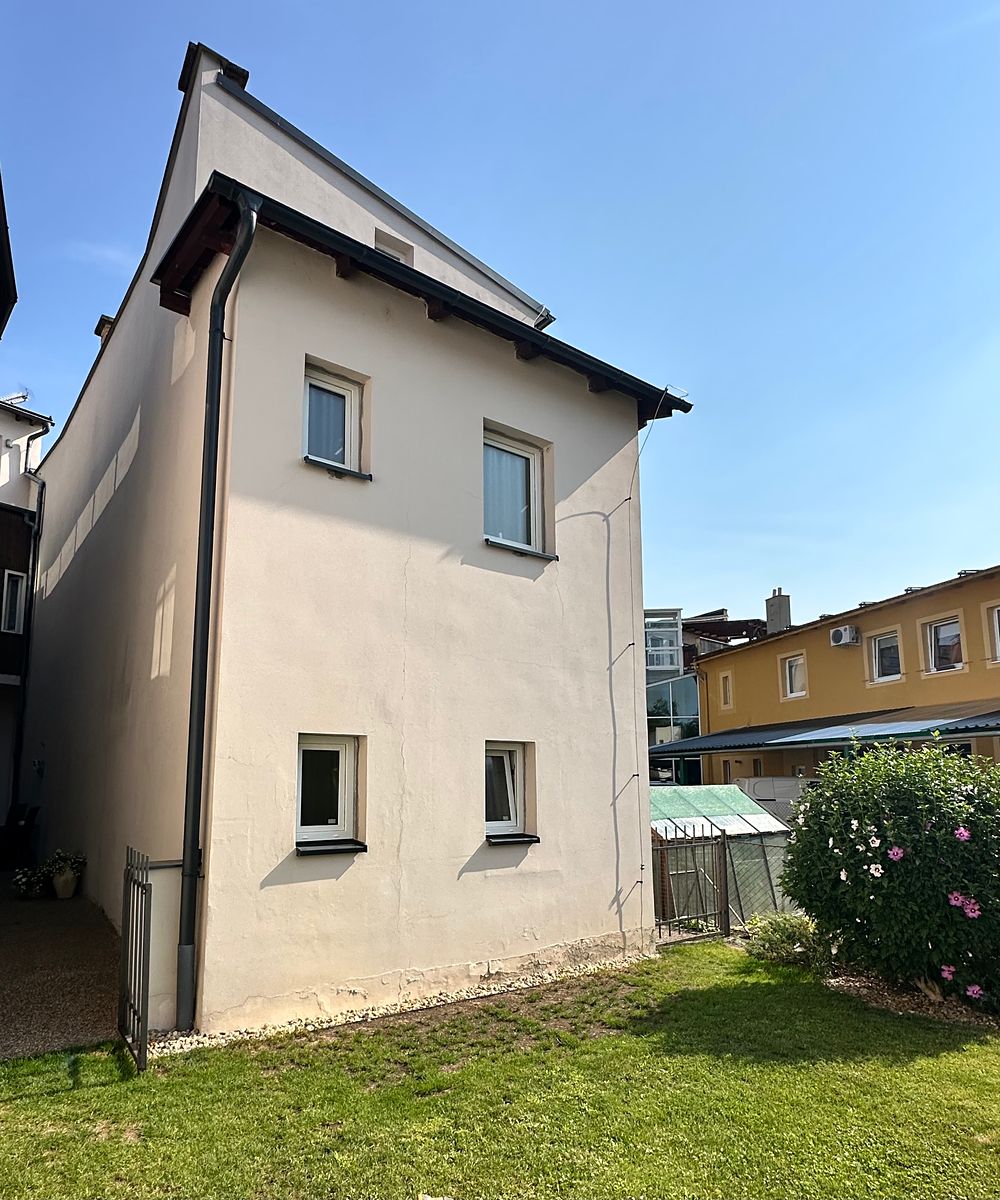 Prodej rodinného domu 239 m², pozemek 178 m² – fotografie 5