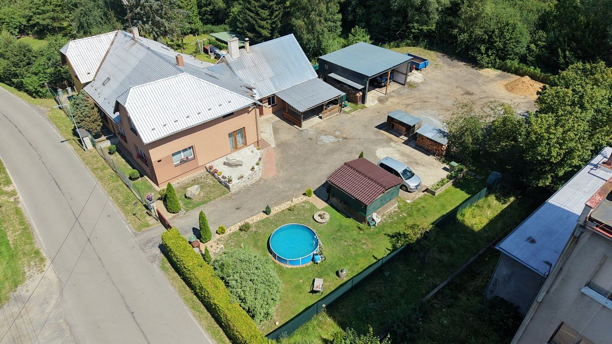 Prodej rodinného domu 157 m², pozemek 1345 m² – fotografie 5